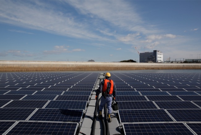 Renewable-Energy-Apple_Solar-Panel-Japan_040918