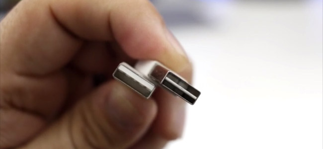 サードパーティ製のリバーシブルライトニングケーブルが動作している動画が公開されています