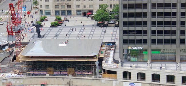 まるでミニチュア。シカゴに建設中の新しいApple Storeの屋根がどうみてもMacBook