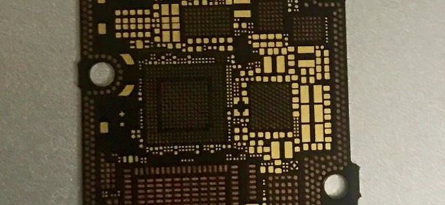 iPhone 8の基盤とされる画像が流出？2層のうちの一つか