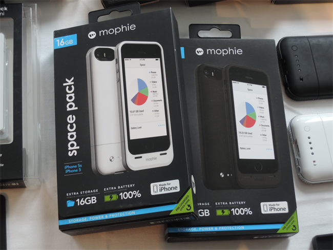 世界初iphoneのデータ容量を増やせるバッテリーケース Mophie Sapace Pack を使ってみた 面白いアプリ Iphone 最新情報ならmeeti ミートアイ